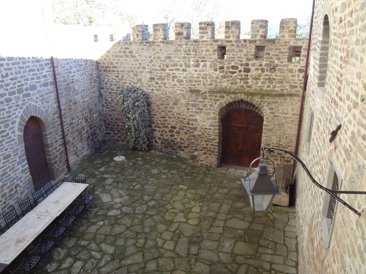 Castello Di Magrano Guest House Carbonesca Exterior photo
